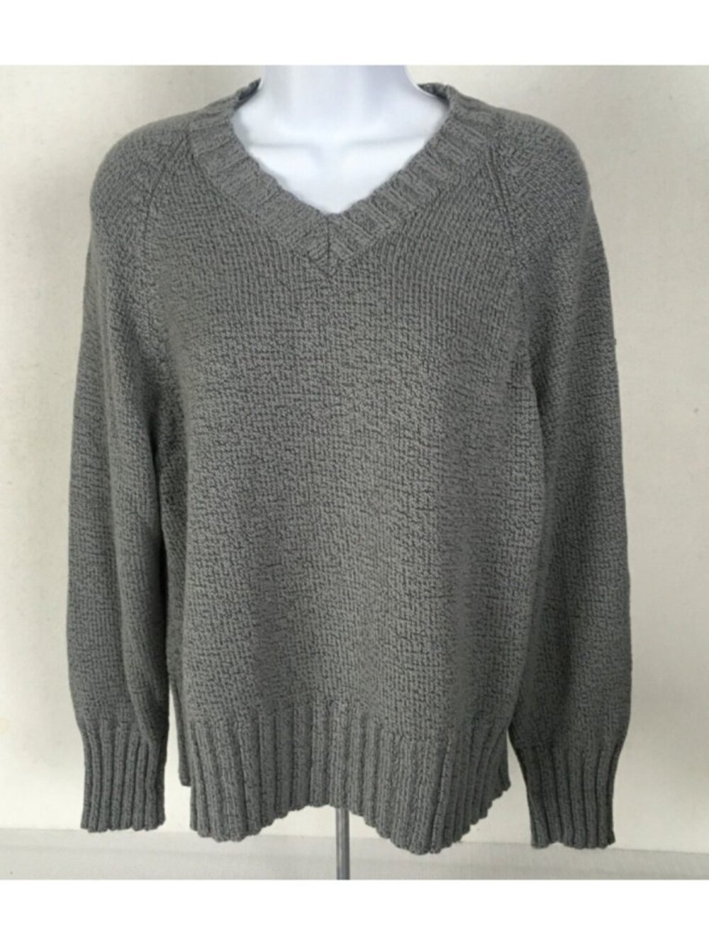 White Stag Sweater Women Size L Gray V neck Long Sleeves Tight Knit